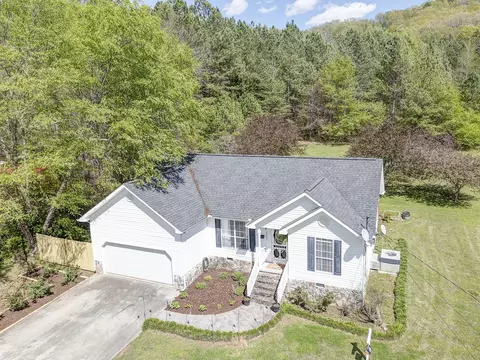 1111 Foster Mill Dr, Lafayette, GA 30728