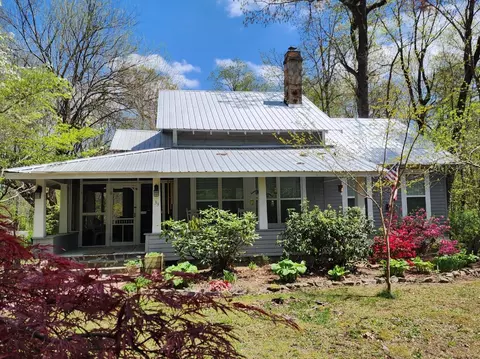 33 Lynchpney Rd, Mentone, AL 35984