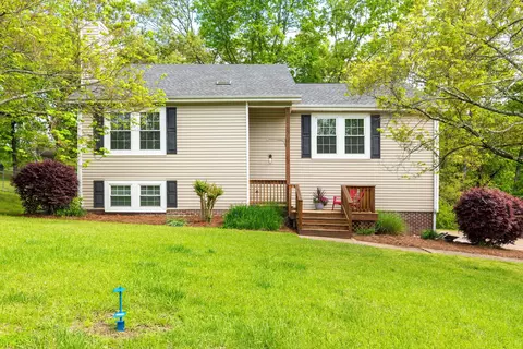 6014 Parsons Pond Dr, Ooltewah, TN 37363
