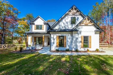 395 Pine Knot Pass, Jasper, TN 37347