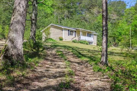 2386 Kemp Rd, Lafayette, GA 30728