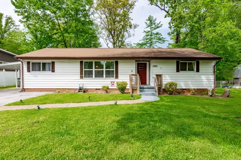 3805 Larry Dr, Chattanooga, TN 37411