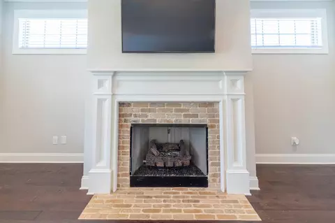 Living - 8294 River Birch Loop, Ooltewah, TN 37363 photo 2 of 6