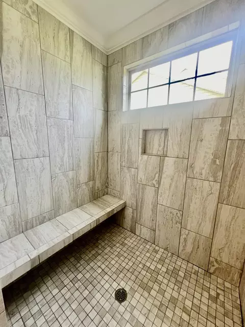 Bath - 8294 River Birch Loop, Ooltewah, TN 37363 photo 4 of 7