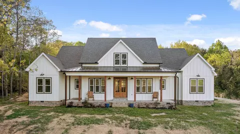 2085 Burton Rd, Sale Creek, TN 37373