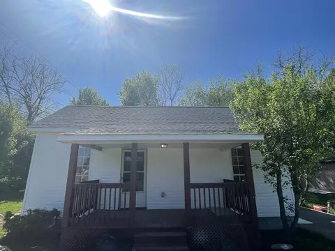 201 Gaines St, Sweetwater, TN 37874