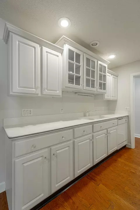 Kitchen - 6736 Willow Brook Dr, Chattanooga, TN 37421 photo 4 of 6