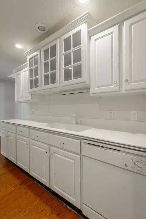 Kitchen - 6736 Willow Brook Dr, Chattanooga, TN 37421 photo 2 of 6
