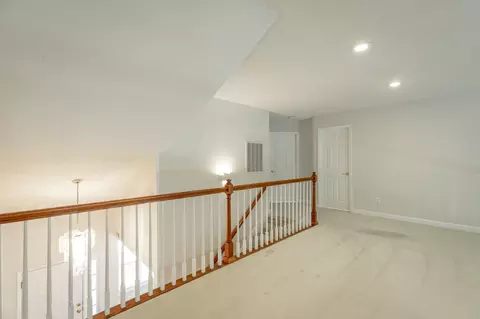 Entry Way - 6736 Willow Brook Dr, Chattanooga, TN 37421 photo 2 of 9