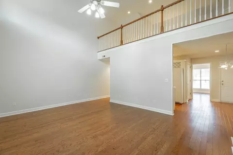 Living - 6736 Willow Brook Dr, Chattanooga, TN 37421 photo 5 of 6