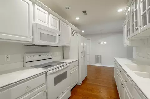 Kitchen - 6736 Willow Brook Dr, Chattanooga, TN 37421 photo 1 of 6