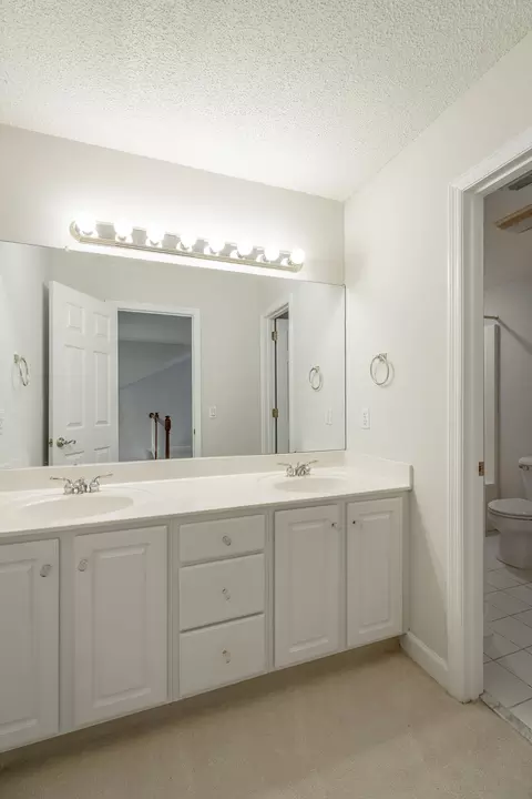 Bath - 6736 Willow Brook Dr, Chattanooga, TN 37421 photo 5 of 7