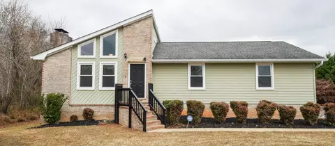 8023 Kittrell Ln, Ooltewah, TN 37363