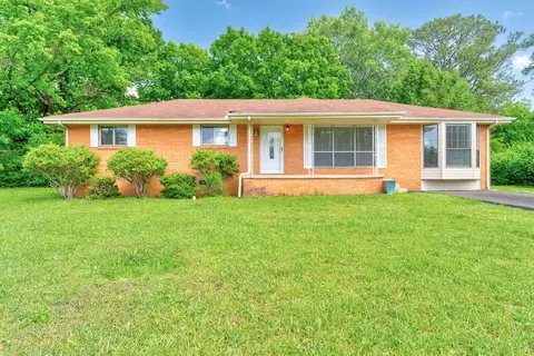 13 Delores Dr, Fort Oglethorpe, GA 30742