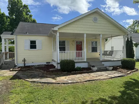 308 Forrest Rd, Fort Oglethorpe, GA 30742