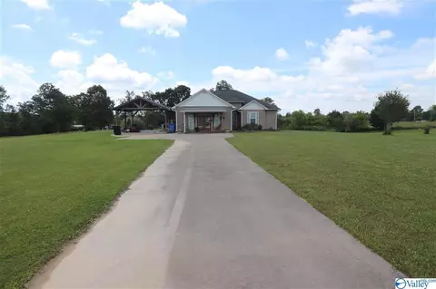 265 Maple Ave, Rainsville, AL 35986