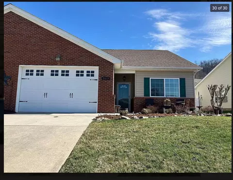 5664 Hickory St #32, Ooltewah, TN 37363