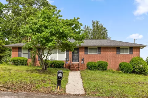 176 Diane Ln, Fort Oglethorpe, GA 30742