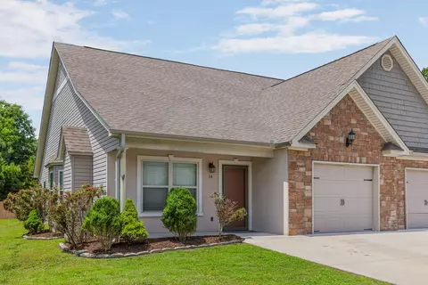 14 Sunset Cove Dr, Rossville, GA 30741