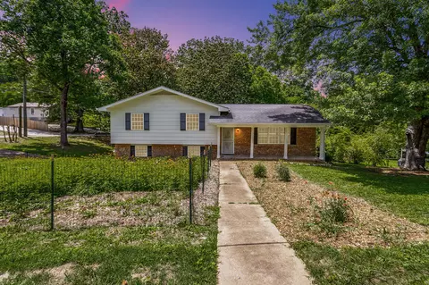 4007 Meadow Ln, Chattanooga, TN 37406