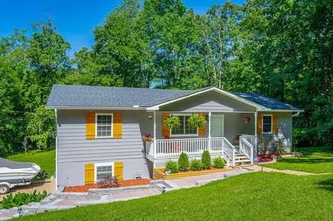 9045 Chip Dr, Soddy Daisy, TN 37379