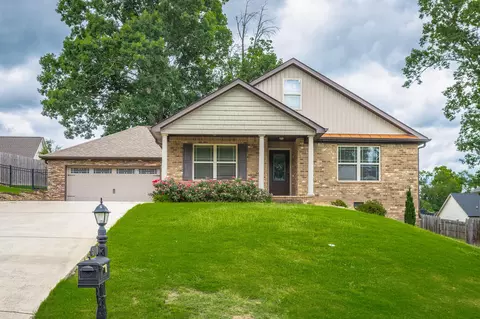 517 Peachtree Cir, Ringgold, GA 30736