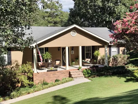 4952 Montcrest Dr, Chattanooga, TN 37416