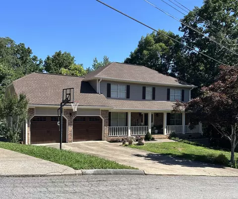 6611 River Winds Ln, Hixson, TN 37343