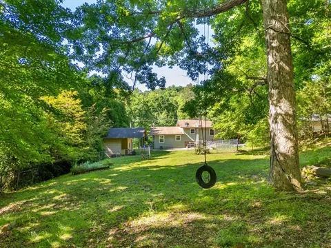 10061 Standifer Gap Rd, Ooltewah, TN 37363