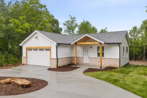 154 Grayson Way, Signal Mountain, TN 37377