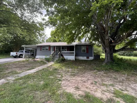 313 Oak Grove Rd, Benton, TN 37307