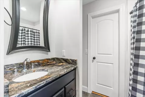 Bath - 4735 Sequatchie Mountain Rd, Sequatchie, TN 37374 photo 5 of 5