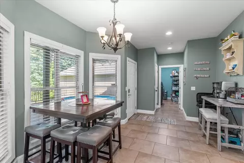Entry Way - 4735 Sequatchie Mountain Rd, Sequatchie, TN 37374 photo 2 of 3