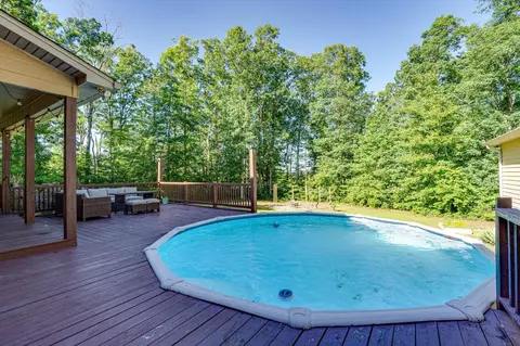 Exterior - 4735 Sequatchie Mountain Rd, Sequatchie, TN 37374 photo 10 of 17