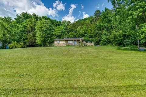 9815 E Brainerd Rd, Ooltewah, TN 37363