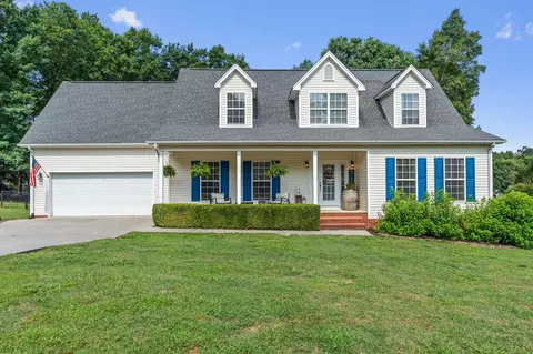 206 NE Macmillan Rd, Cleveland, TN 37323
