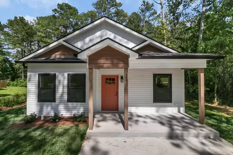 210 Neal Dr, Rossville, GA 30741