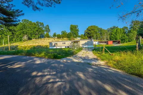 1240 Goose Pond Rd, Whitwell, TN 37397