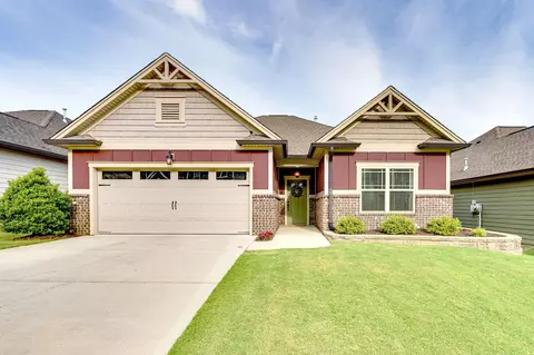 5404 Bungalow Cir, Hixson, TN 37343