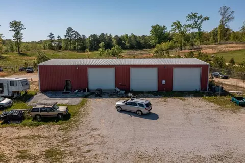 374 Mcintire St, Rock Spring, GA 30739