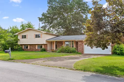4200 Forest Plaza Dr, Hixson, TN 37343