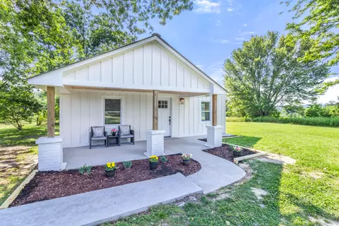 1299 New Home Rd, Trenton, GA 30752