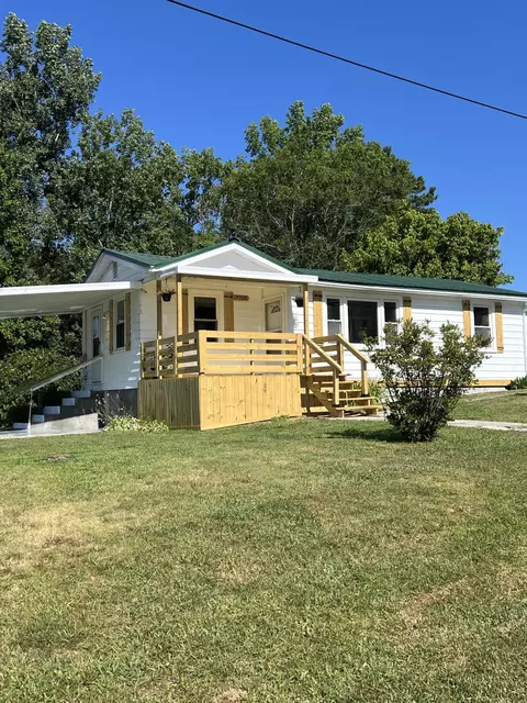 705 SE Pelman St, Dalton, GA 30721