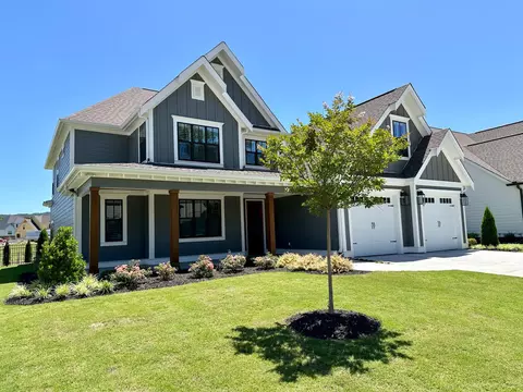 8250 Blackrock Dr, Ooltewah, TN 37363