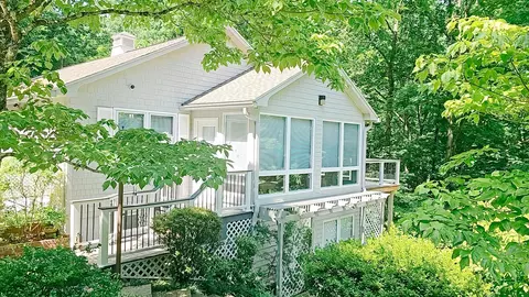 1960 NW 18th St, Cleveland, TN 37311