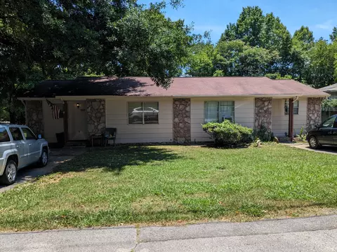 10030 Walden St, Soddy Daisy, TN 37379