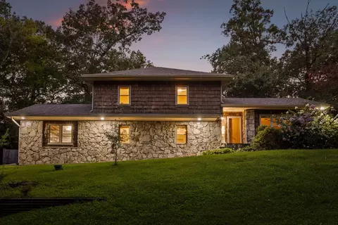 1610 Devlan Forest Ln, Signal Mountain, TN 37377