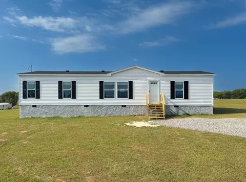 30 Jonathan Dr, Chatsworth, GA 30705