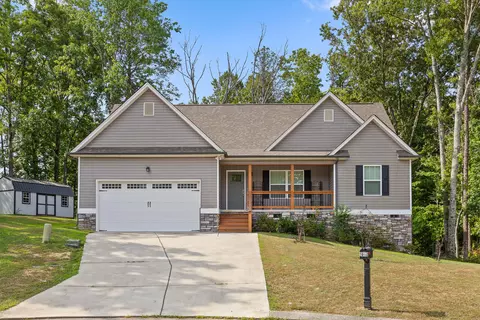 1810 Staghorn Dr, Soddy Daisy, TN 37379