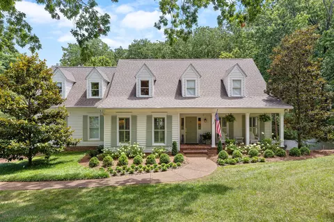 113 Linden St, Lookout Mountain, TN 37350
